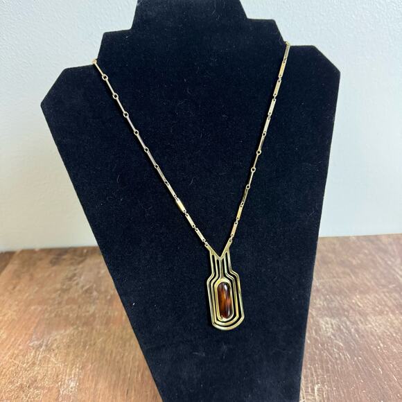Whiting &‎ Davis VINTAGE gold tone large tortoise shell pendant Necklace - Picture 1 of 7
